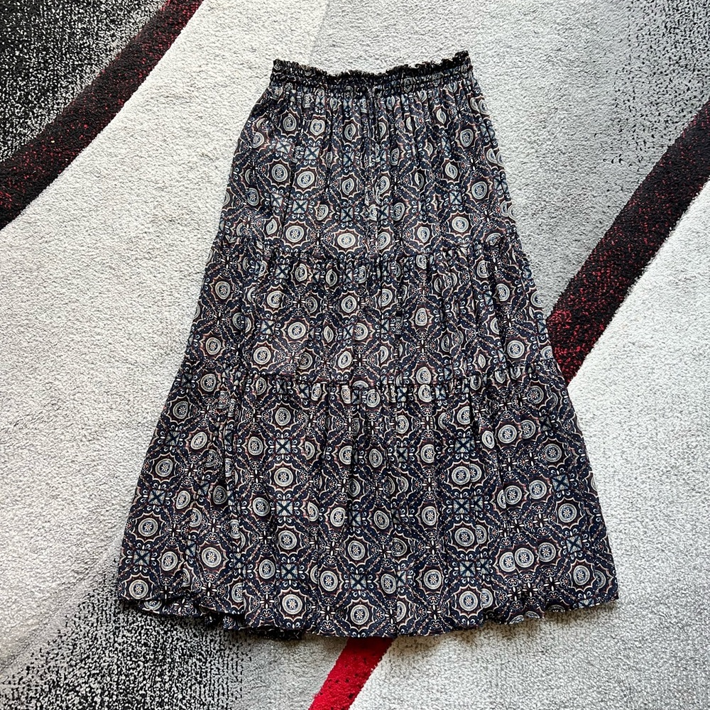 Dress Forum Los Angeles Dark Paisley Boho Tiered MIDI Skirt